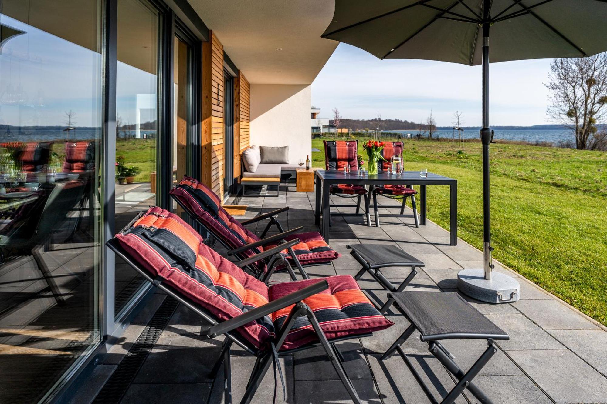 Hangar 19 Luxusbungalow Am See H8 Schwerin  Luaran gambar
